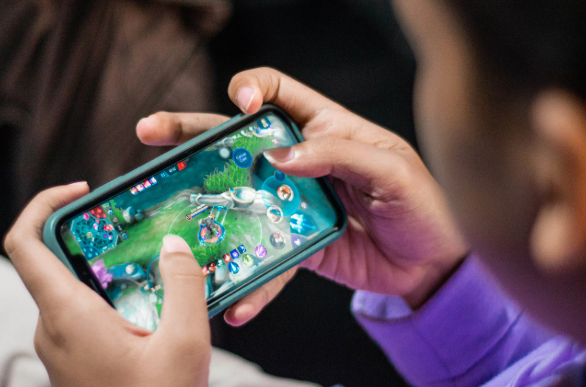 perkembangan-game-mobile-dan-dampaknya-bagi-pemain
